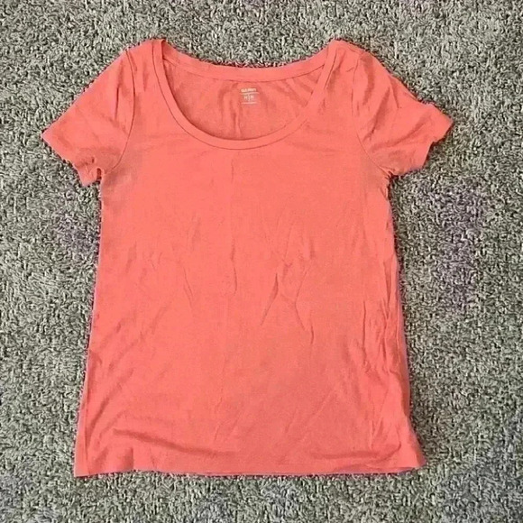 Old Navy Tee - Picture 2 of 5
